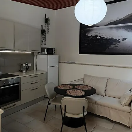 Historical Center Pretty House Apartament Limassol