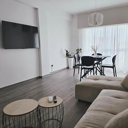 Beach Apartments 레메소스